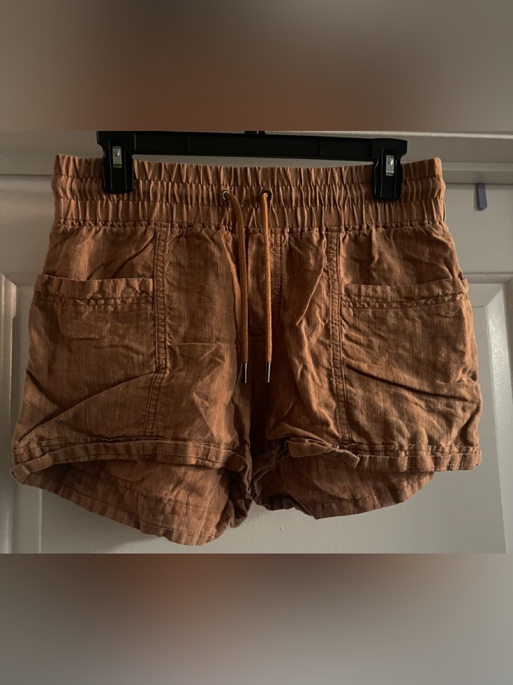 Athleta 100% linen 4” inch Drawstring Shorts